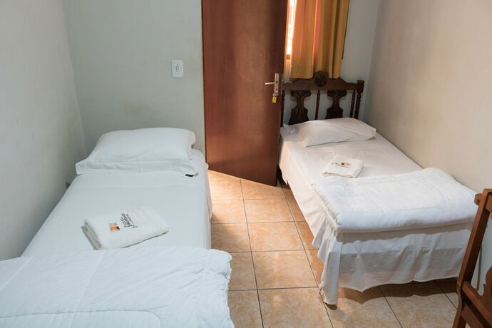Imagen de la habitación del Hotel Jeremias. Foto 26