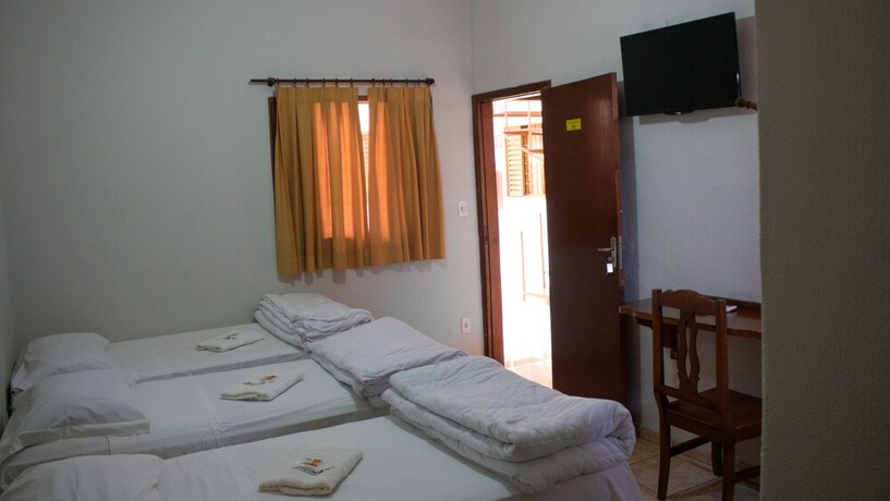 Imagen de la habitación del Hotel Jeremias. Foto 37