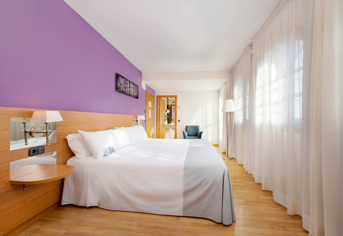 Imagen de la habitación del Hotel Jerez Centro. Foto 11