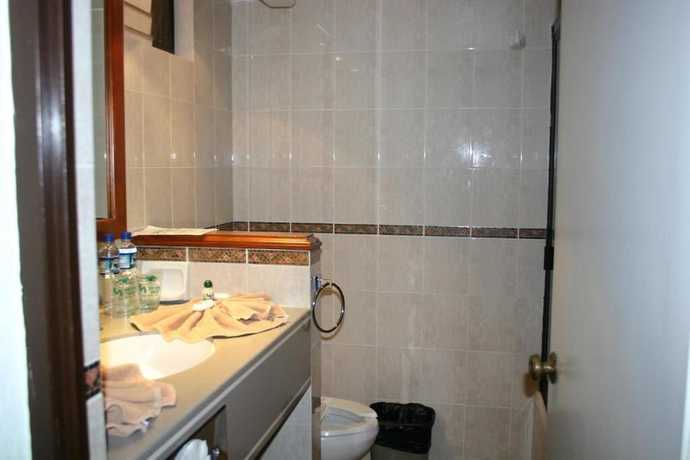 Imagen de la habitación del Hotel Jeric&oacute;. Foto 15