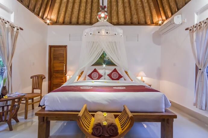 Imagen de la habitación del Hotel Jero Sebali Villa. Foto 17