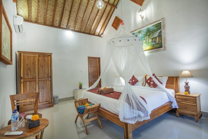 Imagen de la habitación del Hotel Jero Sebali Villa. Foto 20