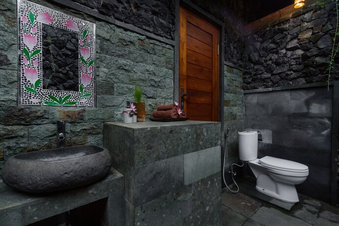 Imagen de la habitación del Hotel Jero Sebali Villa. Foto 23