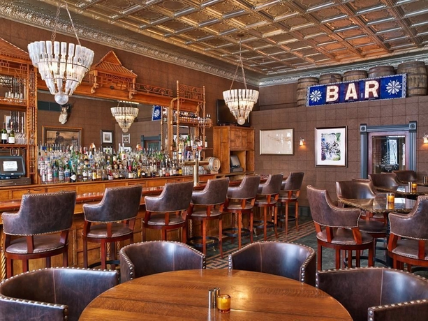 Imagen del bar/restaurante del Hotel Jerome, Auberge Resorts Collection. Foto 2