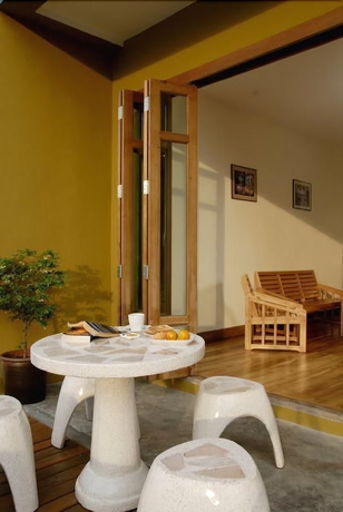 Imagen de los exteriores del Hotel Jerung. Foto 15