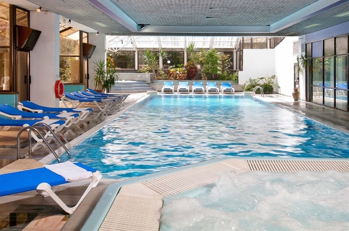 Imagen de la piscina del Hotel Jerusalem Gardens. Foto 15