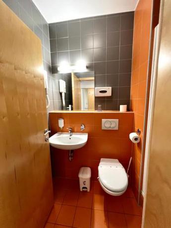 Imagen de la habitación del Hotel Jeruzalem. Foto 18