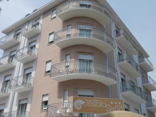 Imagen general del Hotel Jesolo Sand. Foto 5