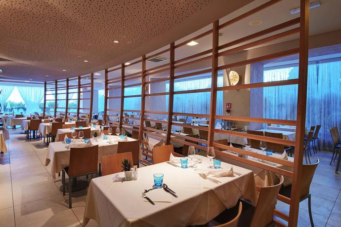 Imagen del bar/restaurante del Hotel Jesolopalace and. Foto 2