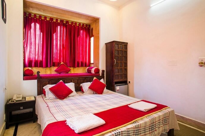 Imagen de la habitación del Hotel Jessulkot. Foto 19