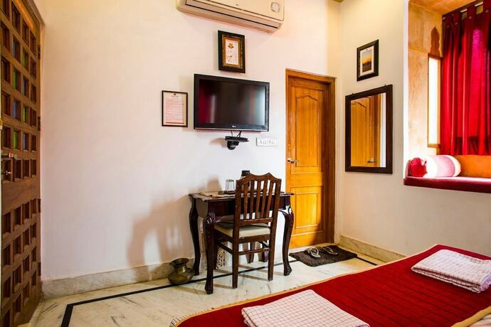 Imagen de la habitación del Hotel Jessulkot. Foto 20