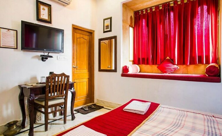 Imagen de la habitación del Hotel Jessulkot. Foto 21
