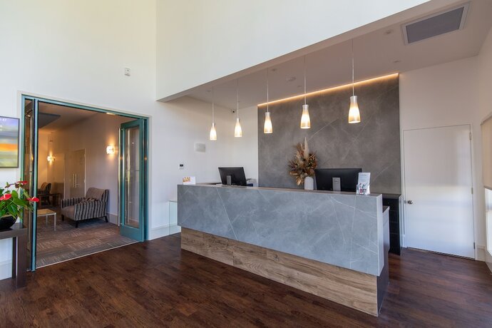 Imagen de los interiores del Hotel Jet Park Hamilton Airport. Foto 40