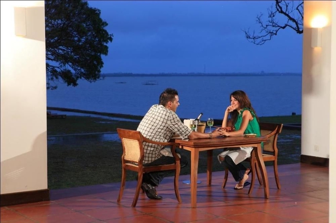 Imagen de los exteriores del Hotel Jetwing Lagoon. Foto 6