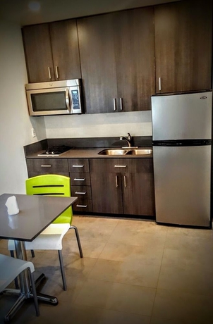 Imagen de la habitación del Hotel Jewel City Inn. Foto 6