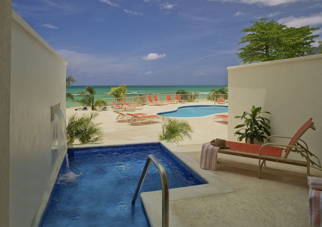 Imagen de los exteriores del Hotel Jewel Runaway Bay Beach & Golf Resort. Foto 8