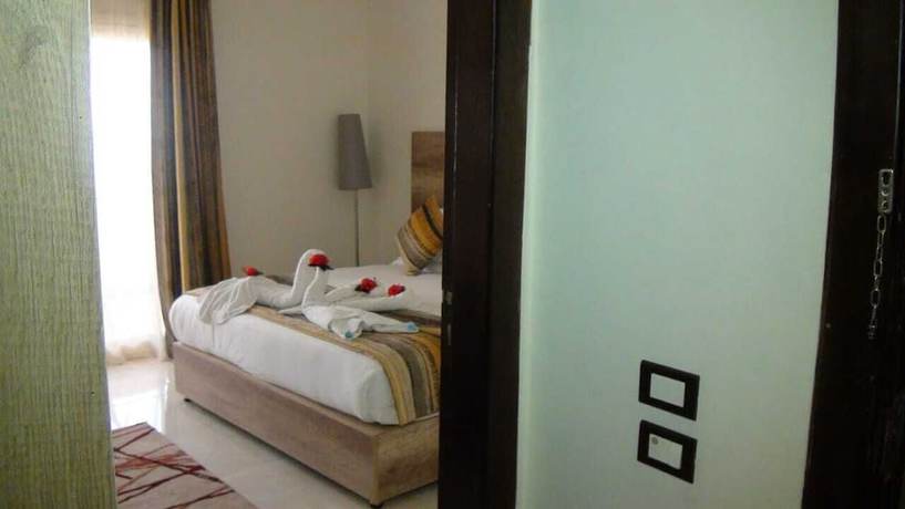 Imagen de la habitación del Hotel Jewel San Stefano. Foto 10
