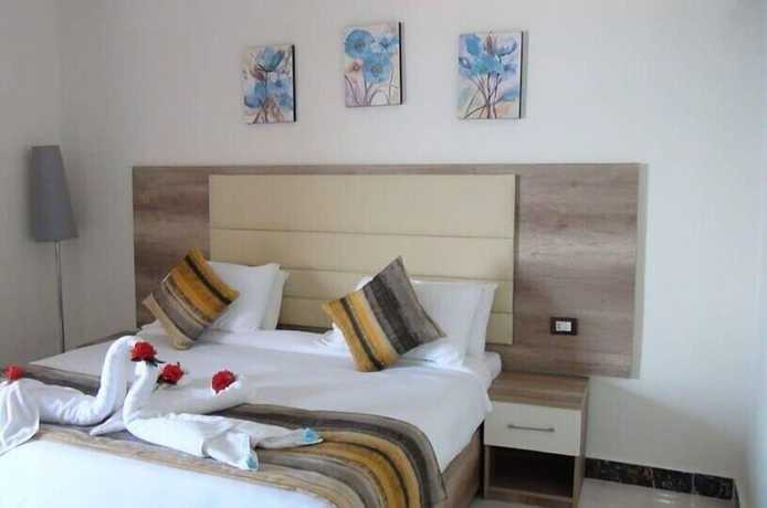 Imagen de la habitación del Hotel Jewel San Stefano. Foto 12