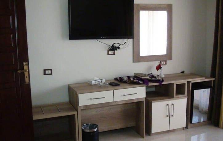 Imagen de la habitación del Hotel Jewel San Stefano. Foto 14