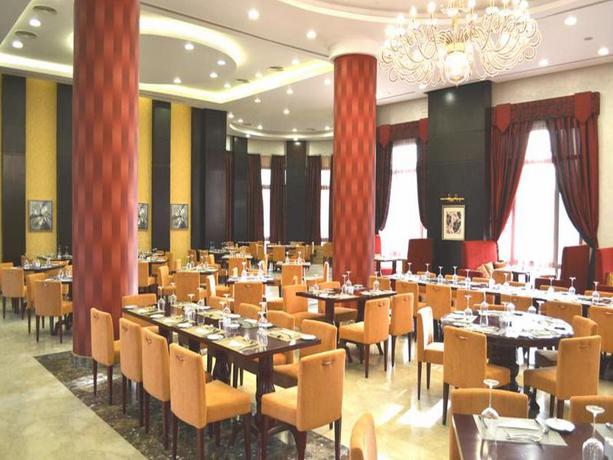 Imagen del bar/restaurante del Hotel Jewel Sports City and Aqua Park. Foto 14