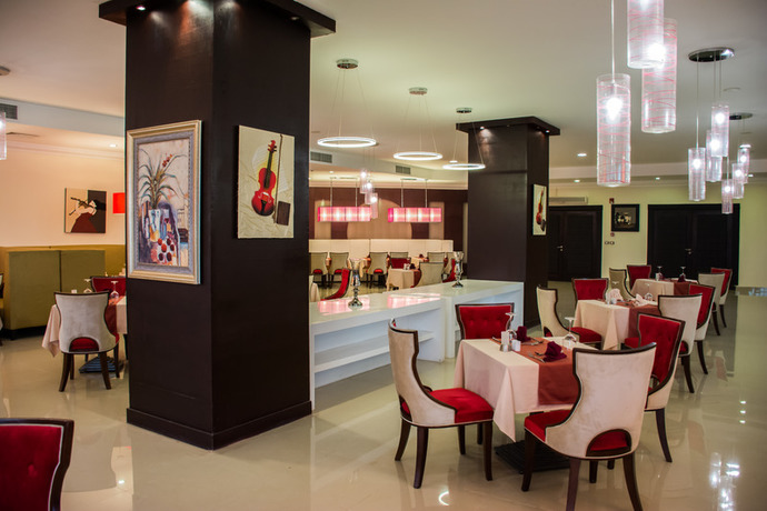 Imagen del bar/restaurante del Hotel Jewel Sports City and Aqua Park. Foto 16