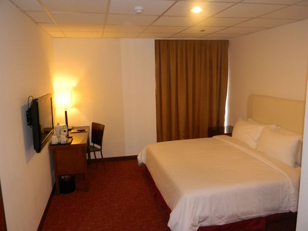 Imagen de la habitación del Hotel Jewels. Foto 4