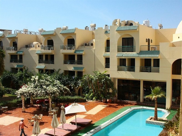 Imagen general del Hotel Jewels La Perla. Foto 6