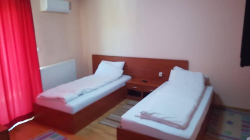 Imagen de la habitación del Hotel Jezero, Sarajevo. Foto 8