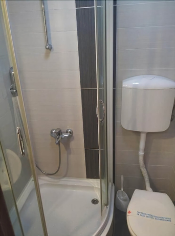 Imagen de la habitación del Hotel Jezero, Sarajevo. Foto 14