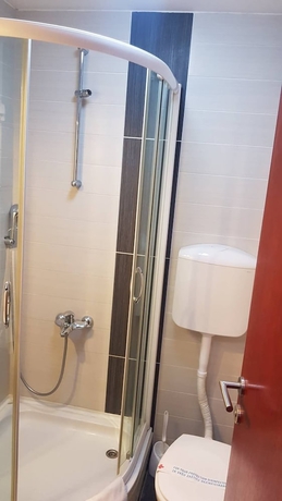 Imagen de la habitación del Hotel Jezero, Sarajevo. Foto 16