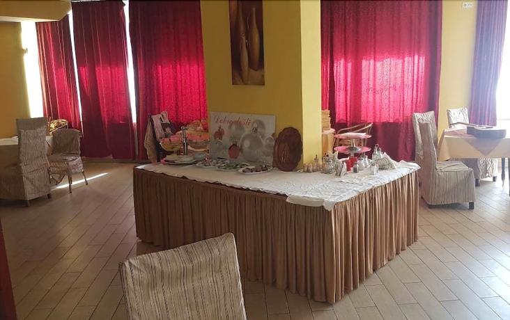 Imagen del bar/restaurante del Hotel Jezero, Sarajevo. Foto 2