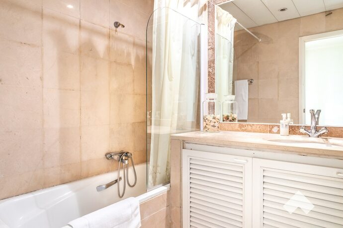 Imagen general del Hotel Jgf201 &middot; Spacious Villa in Jardim do Golfe Pool. Foto 6