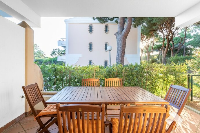Imagen general del Hotel Jgf201 &middot; Spacious Villa in Jardim do Golfe Pool. Foto 14