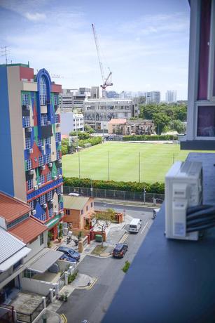 Imagen de los exteriores del Hotel Jh (sg Clean). Foto 5
