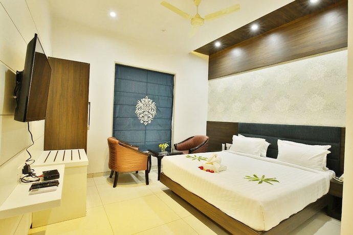 Imagen de la habitación del Hotel Jhansi. Foto 7