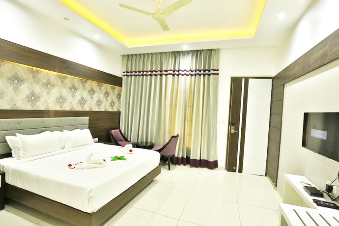 Imagen de la habitación del Hotel Jhansi. Foto 8