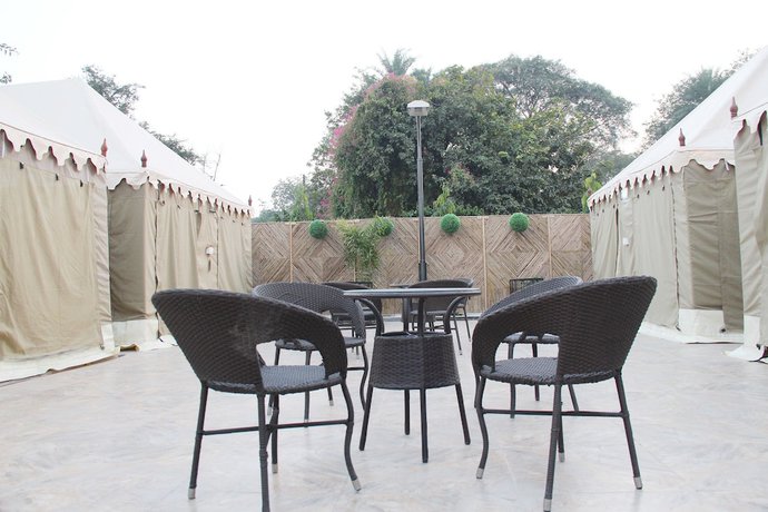 Imagen de la habitación del Hotel Jhansi. Foto 12