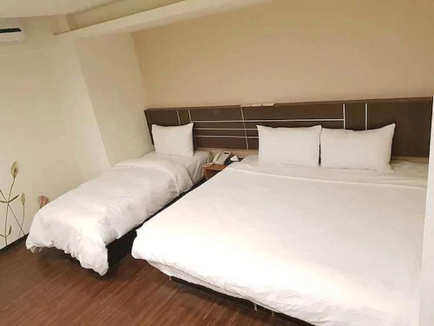 Imagen de la habitación del Hotel Jhong-sing. Foto 5