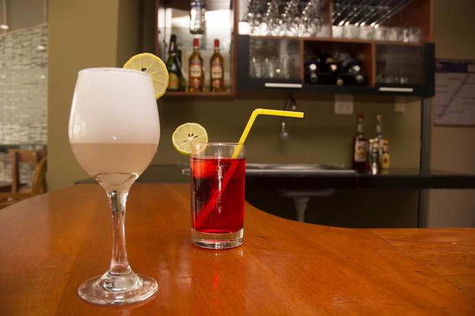 Imagen del bar/restaurante del Hotel Jhor Bush. Foto 6