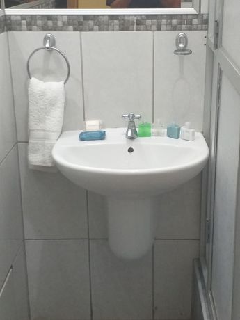 Imagen de la habitación del Hotel Jhor Bush. Foto 9