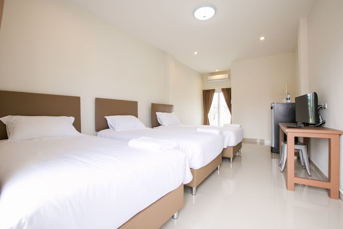 Imagen de la habitación del Hotel J-house Phetchaburi. Foto 3