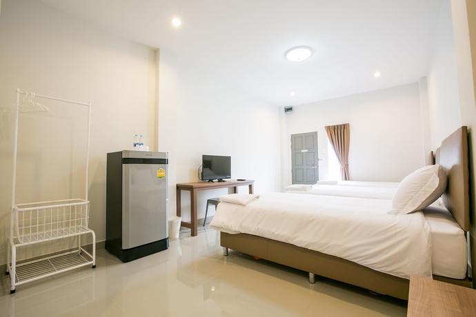 Imagen de la habitación del Hotel J-house Phetchaburi. Foto 5