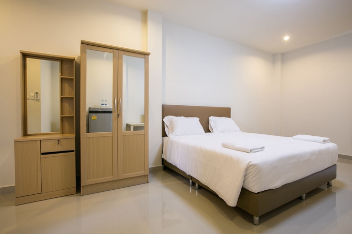 Imagen de la habitación del Hotel J-house Phetchaburi. Foto 6