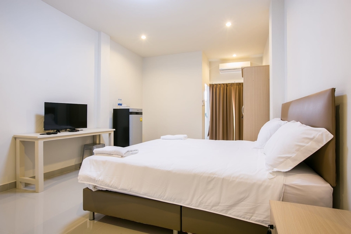 Imagen de la habitación del Hotel J-house Phetchaburi. Foto 8