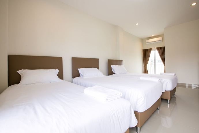 Imagen de la habitación del Hotel J-house Phetchaburi. Foto 12