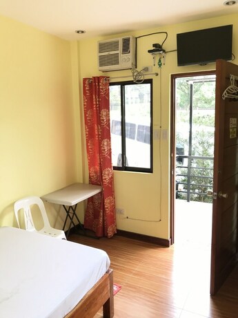 Imagen de la habitación del Hotel Jhunlyn Room Rental. Foto 7