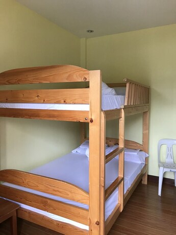 Imagen de la habitación del Hotel Jhunlyn Room Rental. Foto 12