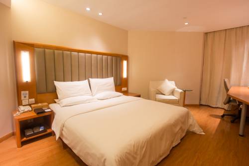 Imagen de la habitación del Hotel Ji Guangzhou Yuexiu Park. Foto 6