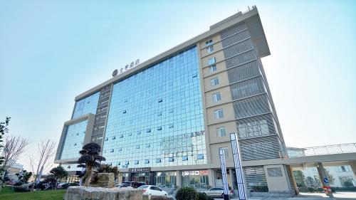 Imagen de la habitación del Hotel Ji Hotel Shanghai Hongqiao National Exhibition and Convention Center Xujing. Foto 8