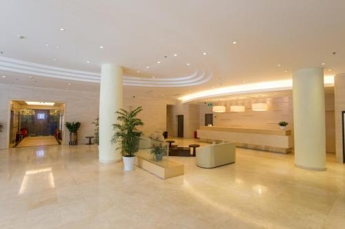 Imagen general del Hotel Ji Hotel (Shenzhen Convention and Exhibition Center). Foto 3